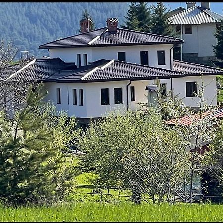 Къща За Гости Меча Стъпка Gela Exterior foto